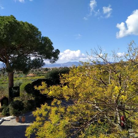 Villa Paladino Solunto Санта Флавия Екстериор снимка