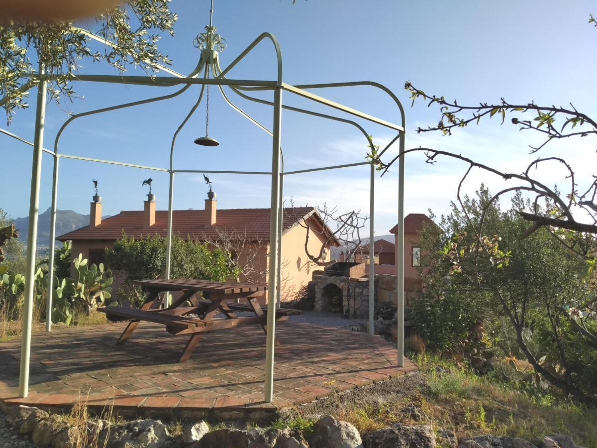 Villa Paladino Solunto Санта Флавия Екстериор снимка