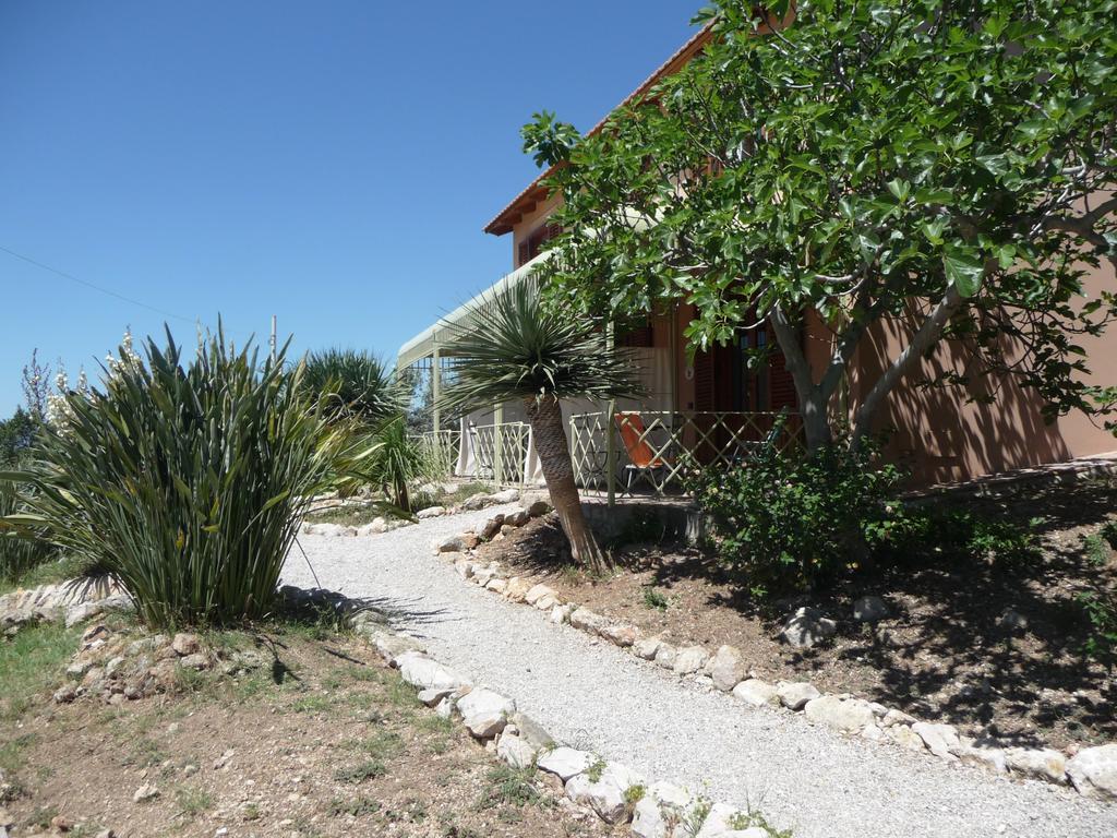 Villa Paladino Solunto Санта Флавия Екстериор снимка