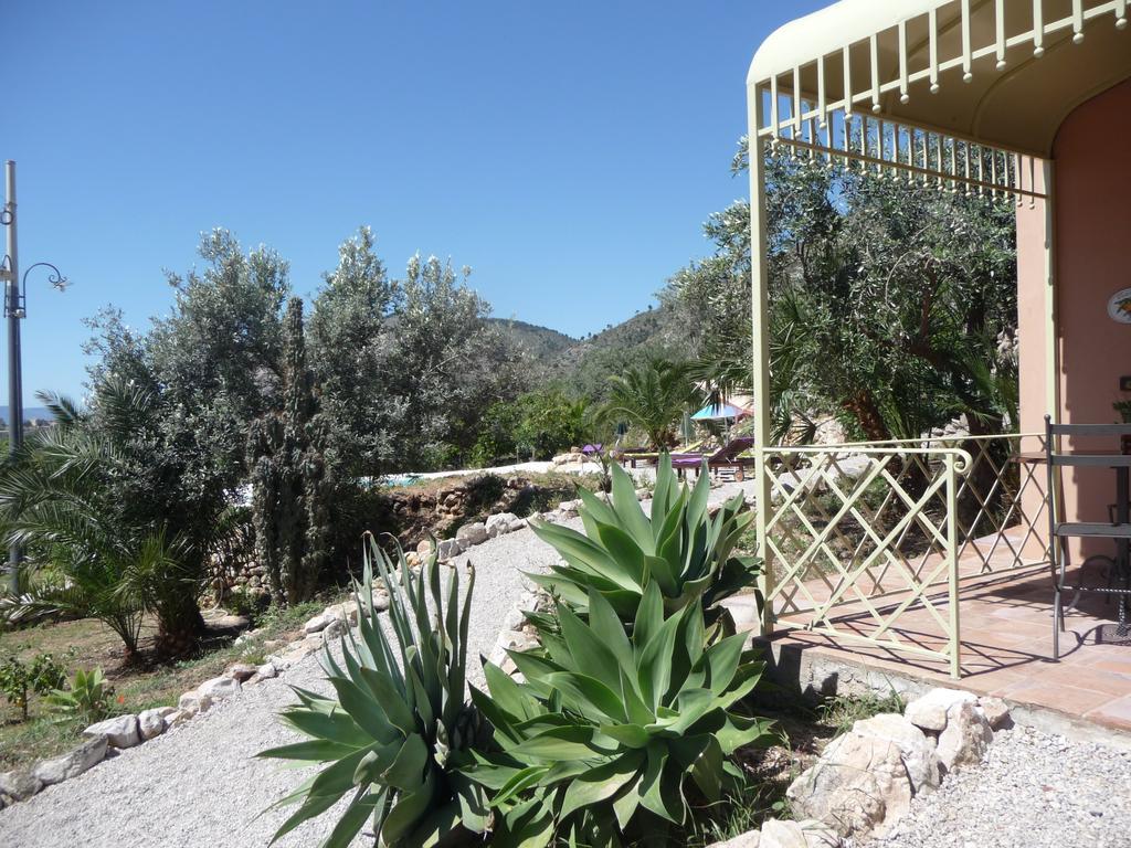 Villa Paladino Solunto Санта Флавия Екстериор снимка