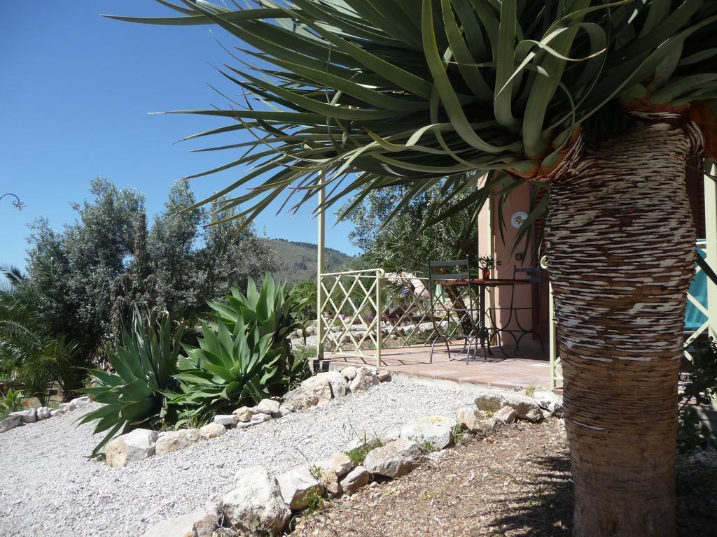 Villa Paladino Solunto Санта Флавия Екстериор снимка