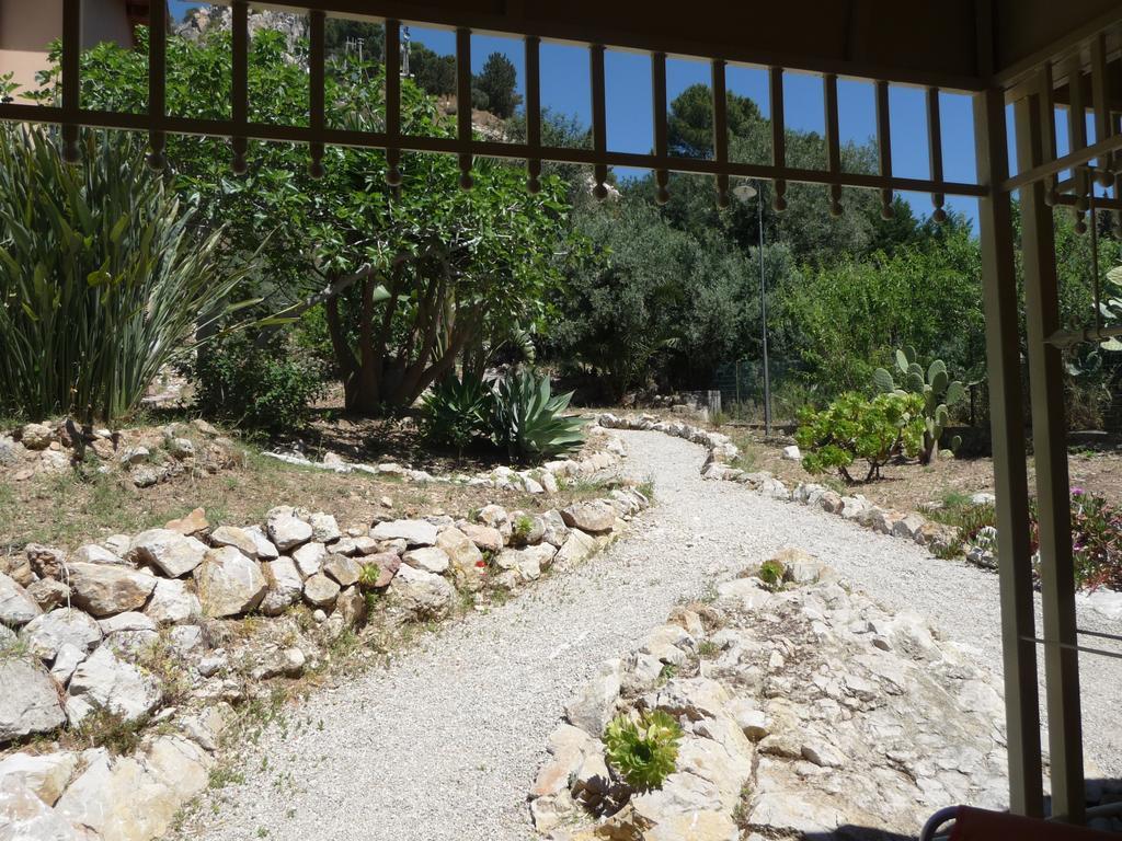 Villa Paladino Solunto Санта Флавия Екстериор снимка