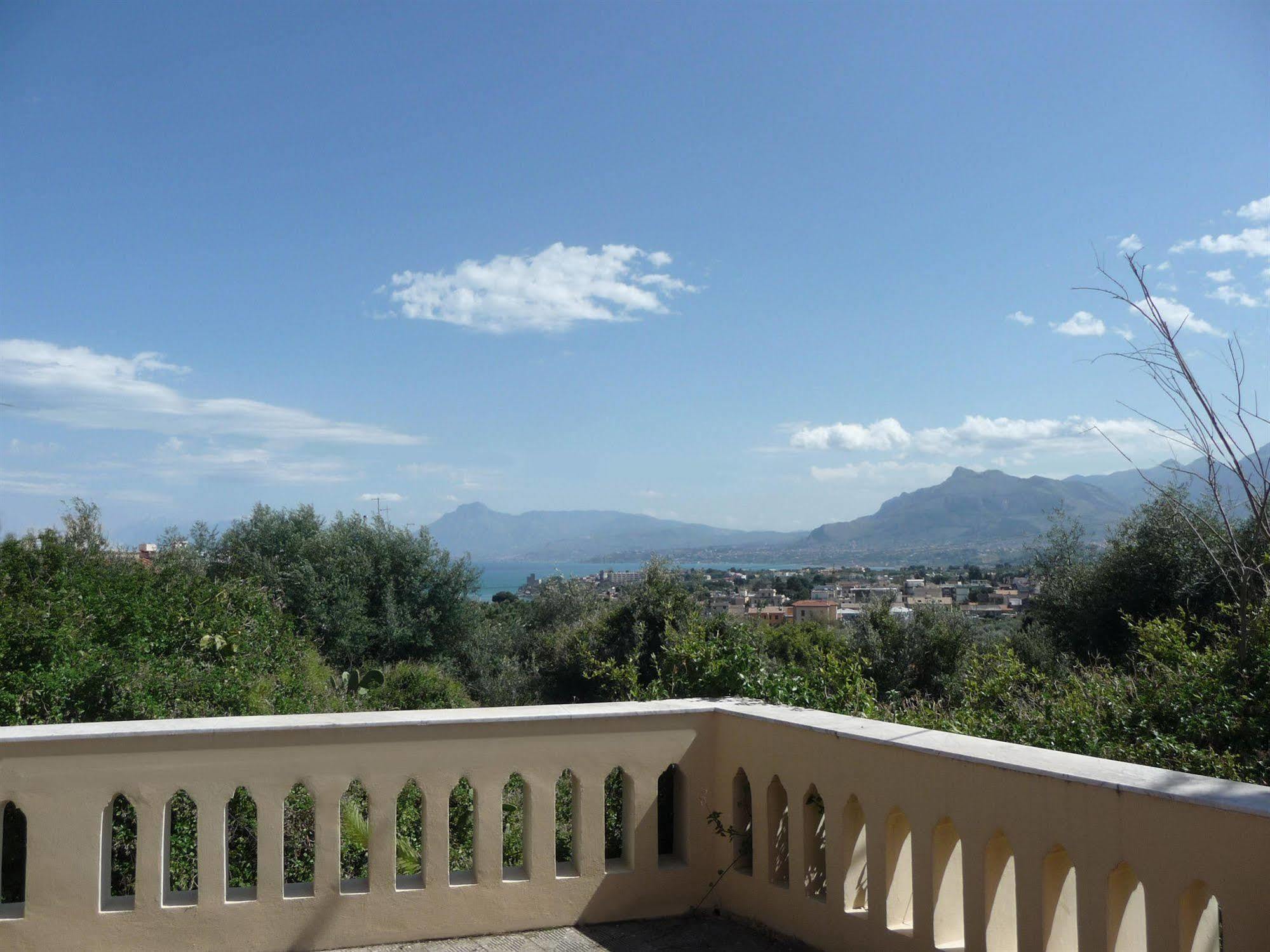 Villa Paladino Solunto Санта Флавия Екстериор снимка